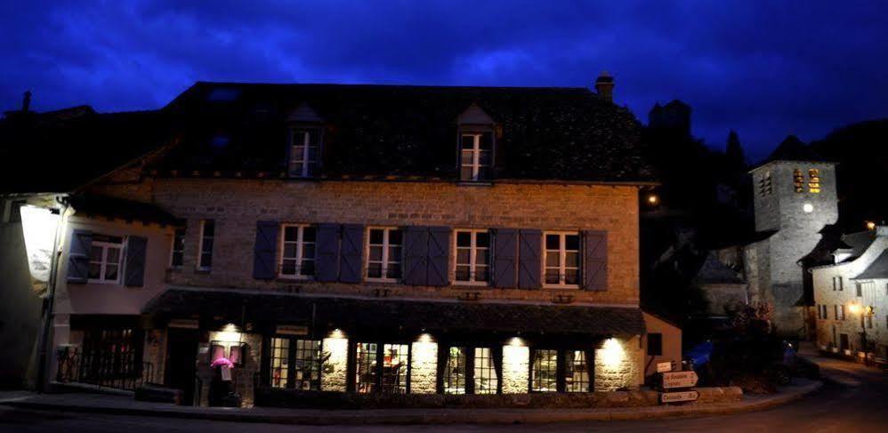 Logis Hotel Restaurant L'Auberge Du Chateau Muret-le-Château Exterior foto