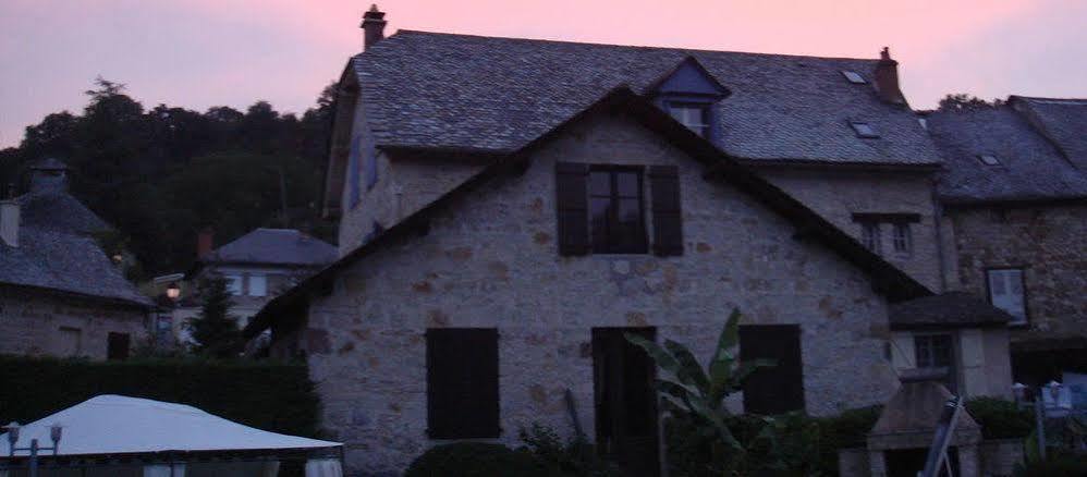 Logis Hotel Restaurant L'Auberge Du Chateau Muret-le-Château Exterior foto