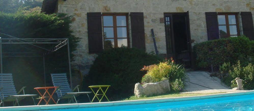 Logis Hotel Restaurant L'Auberge Du Chateau Muret-le-Château Exterior foto